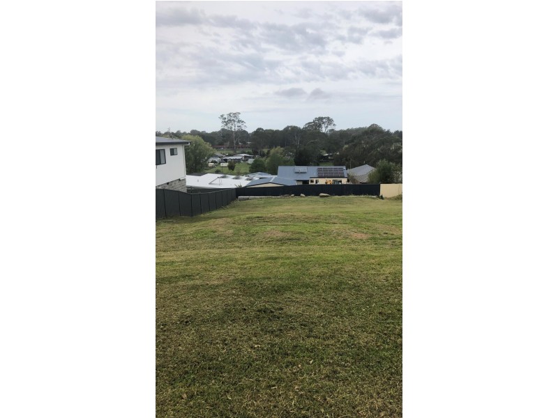 9 Swan Ridge Place, Moruya NSW 2537