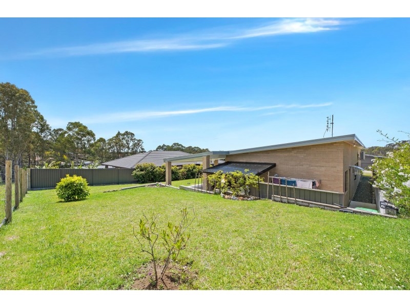 8 Swan Ridge Place, Moruya NSW 2537