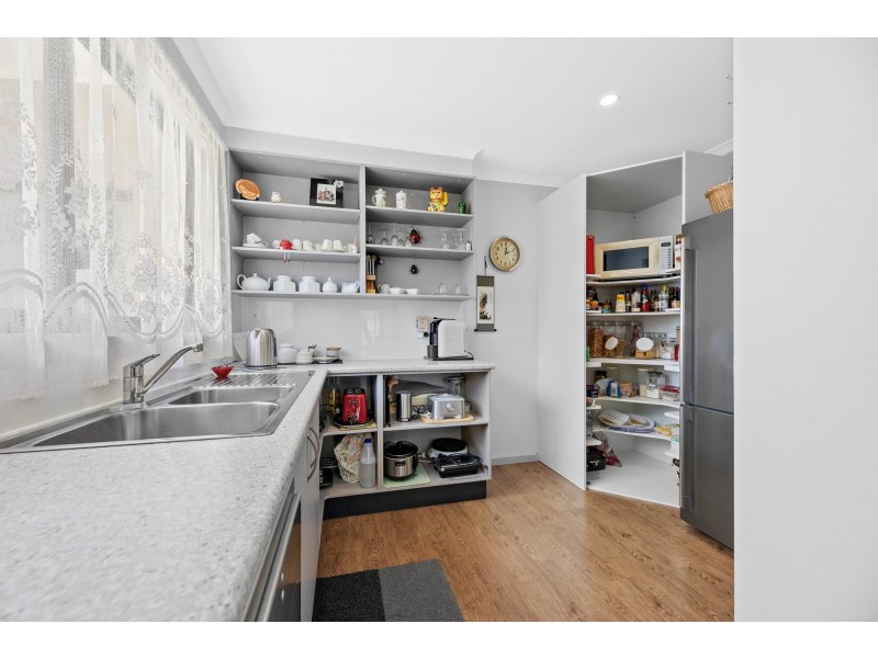 8 Swan Ridge Place, Moruya NSW 2537