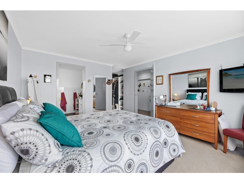 8 Swan Ridge Place, Moruya NSW 2537