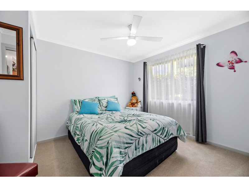 8 Swan Ridge Place, Moruya NSW 2537