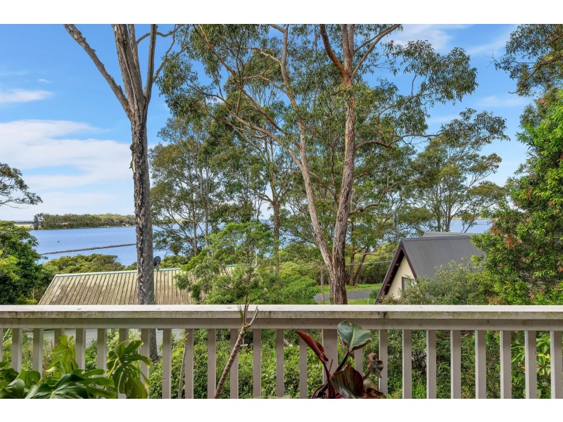 24 Millers Crescent, Moruya Heads NSW 2537