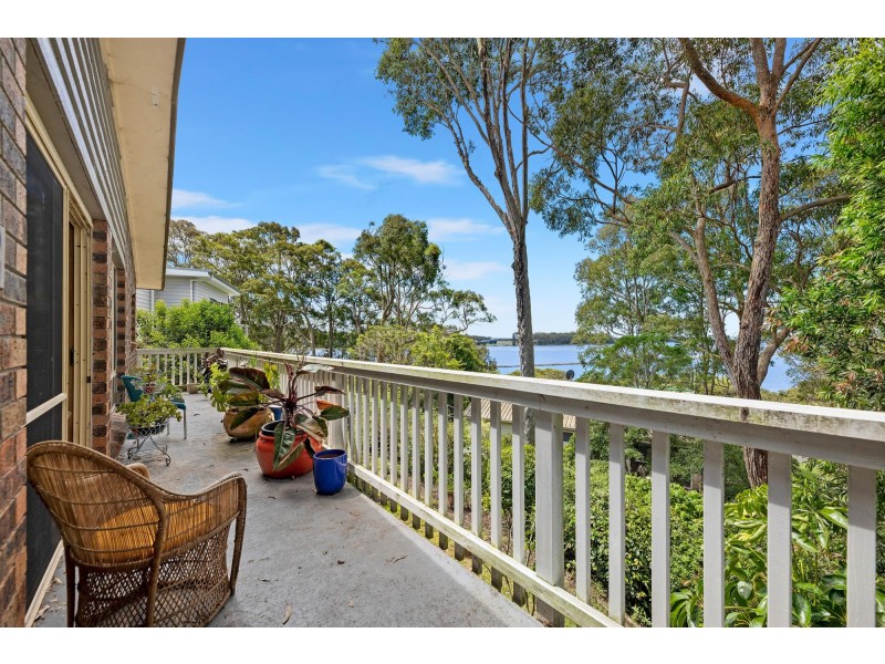 24 Millers Crescent, Moruya Heads NSW 2537