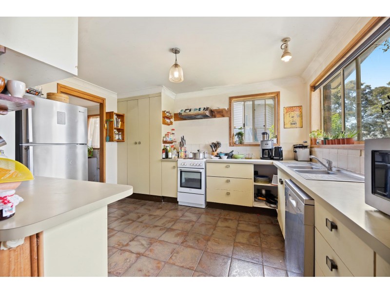 24 Millers Crescent, Moruya Heads NSW 2537