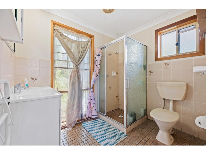 24 Millers Crescent, Moruya Heads NSW 2537