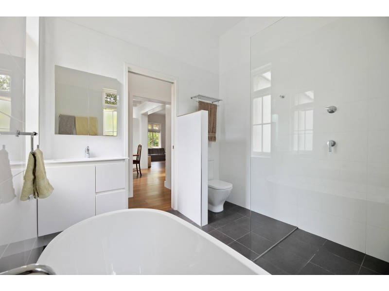 17 Page Street, Moruya NSW 2537