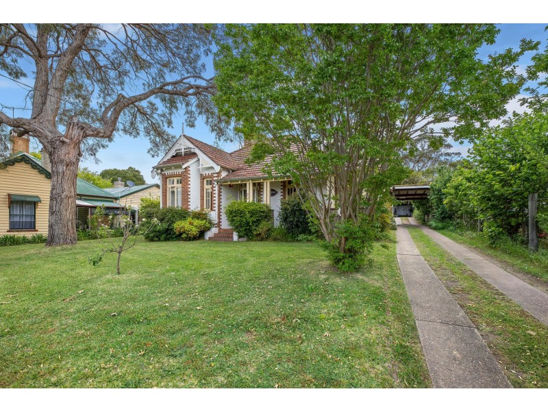 17 Page Street, Moruya NSW 2537