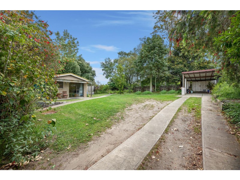 17 Page Street, Moruya NSW 2537