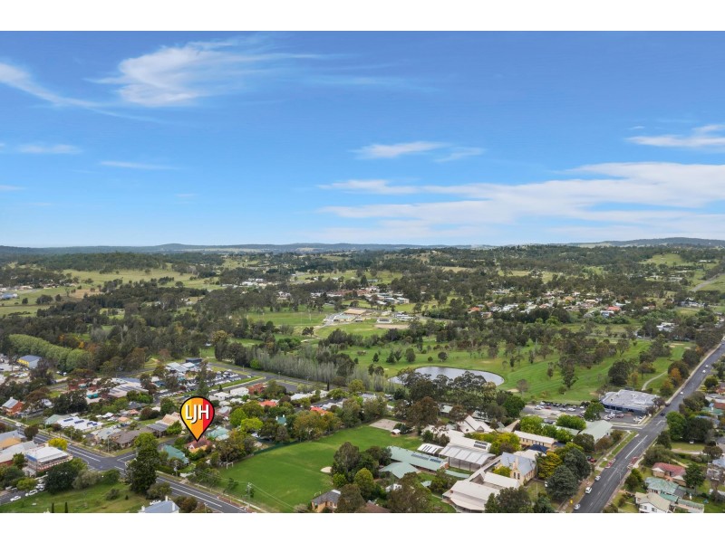 17 Page Street, Moruya NSW 2537