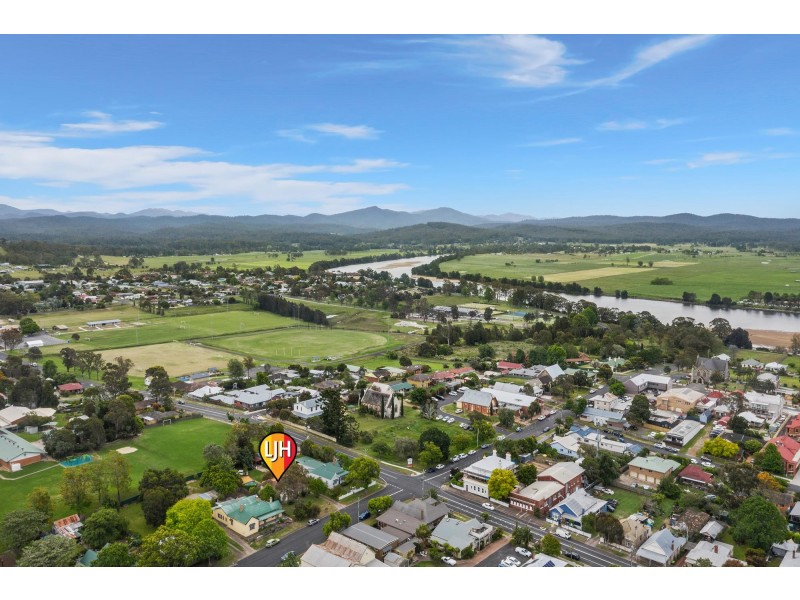 17 Page Street, Moruya NSW 2537