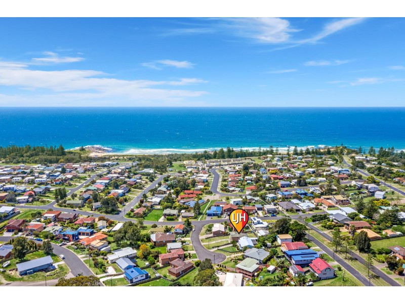 4 Green Place, Tuross Head NSW 2537