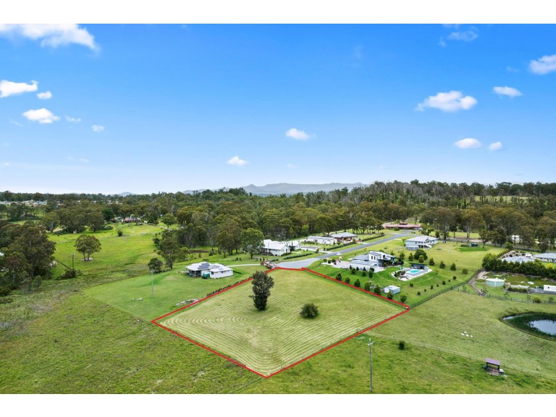 15 Redtree Place, Moruya NSW 2537