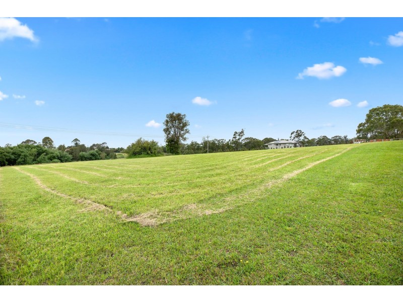 15 Redtree Place, Moruya NSW 2537
