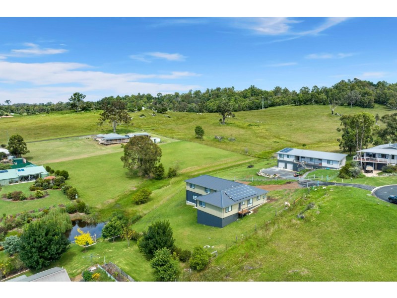 17 Swan Ridge Place, Moruya NSW 2537