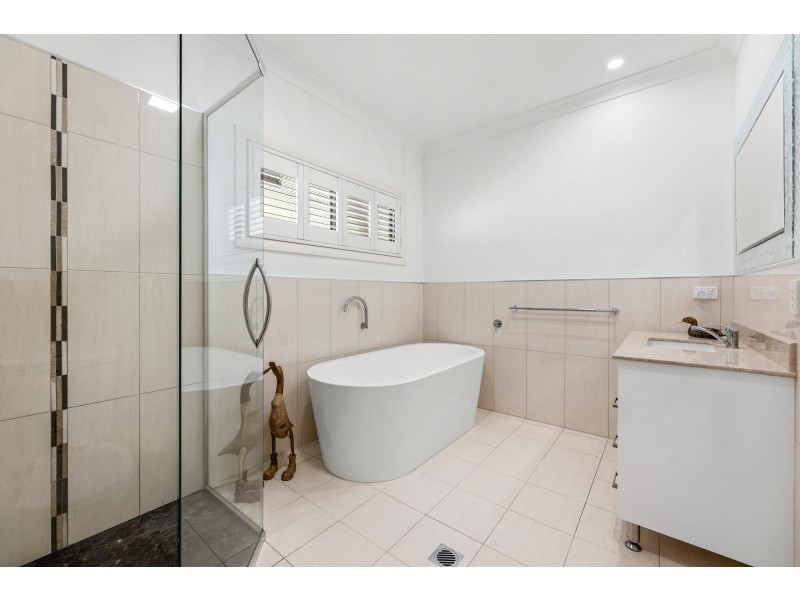 8 Brindabella Street, Bergalia NSW 2537