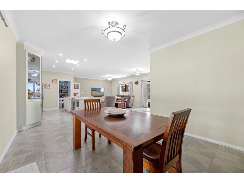 8 Brindabella Street, Bergalia NSW 2537