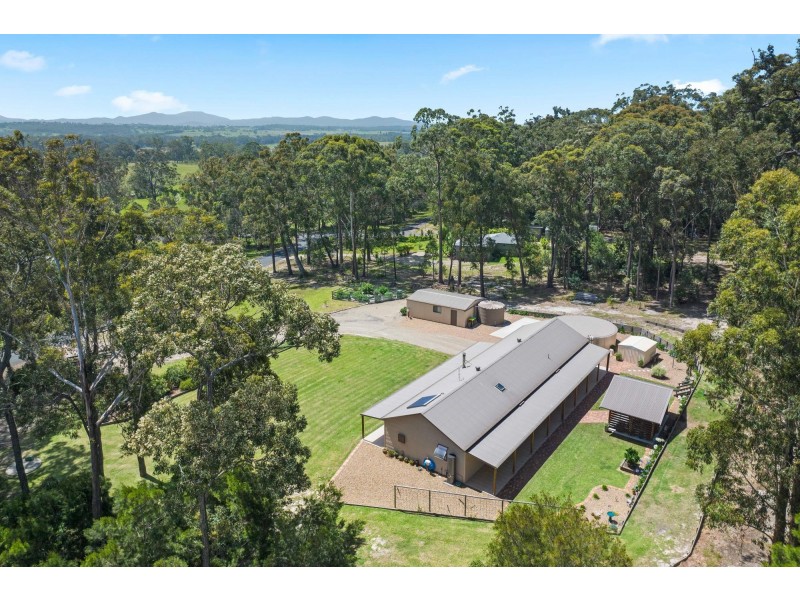 8 Brindabella Street, Bergalia NSW 2537