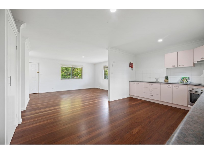 8 Bergalia Street, Moruya NSW 2537