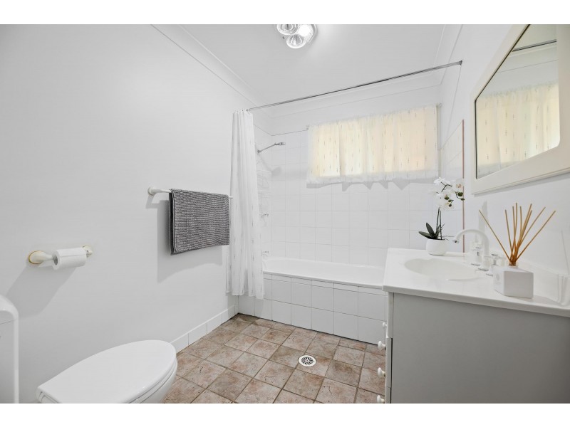 8 Bergalia Street, Moruya NSW 2537