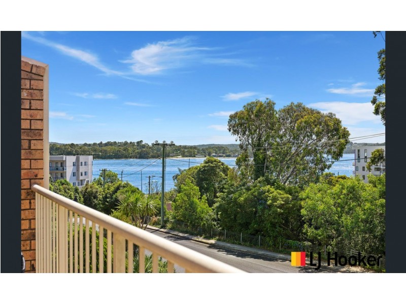 2/6 Pacific St, Batemans Bay NSW 2536