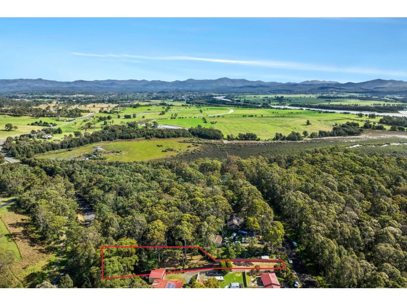 8 Spinnaker Place, Moruya Heads NSW 2537
