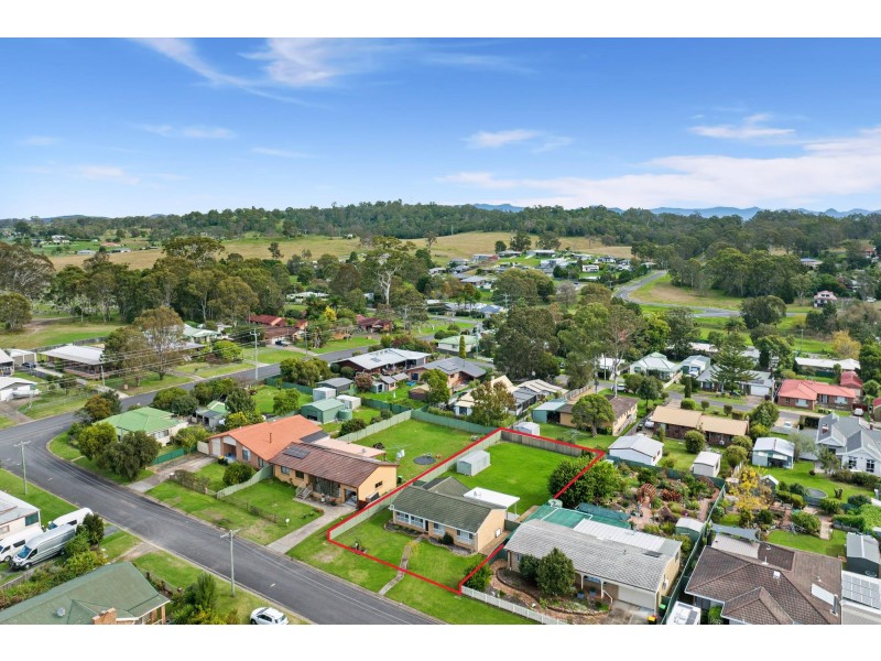 33 Haslingden Street, Moruya NSW 2537