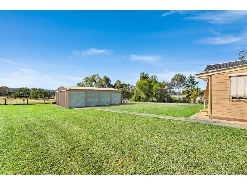 19 Glenduart Grove, Moruya NSW 2537