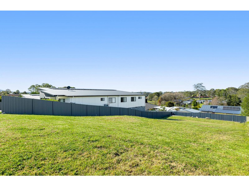 9 Swan Ridge Place, Moruya NSW 2537