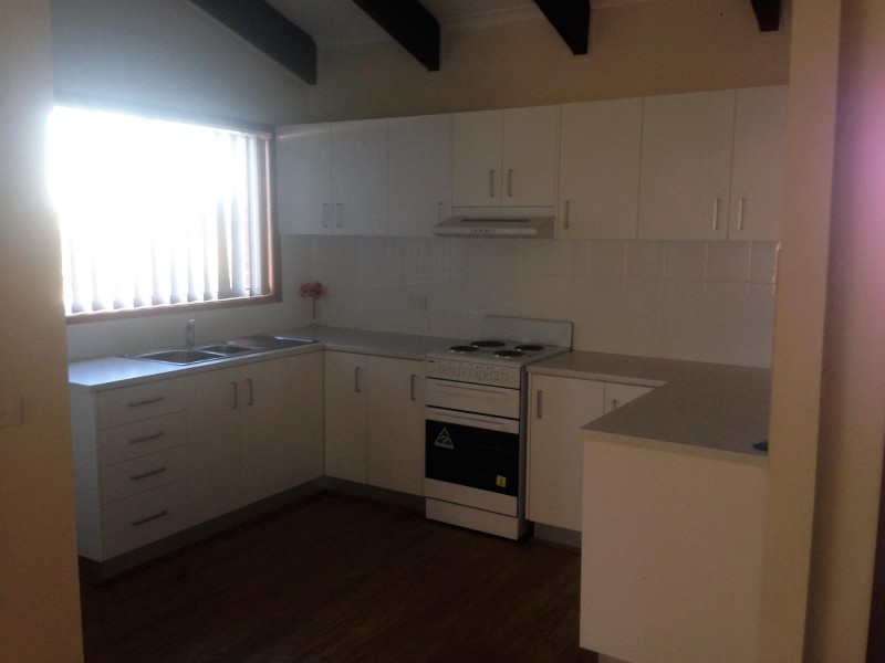 2 Woodbridge Ave, Moruya NSW 2537