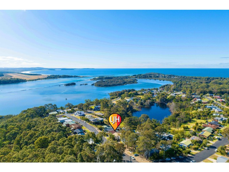 16 Hazel Road, Moruya Heads NSW 2537