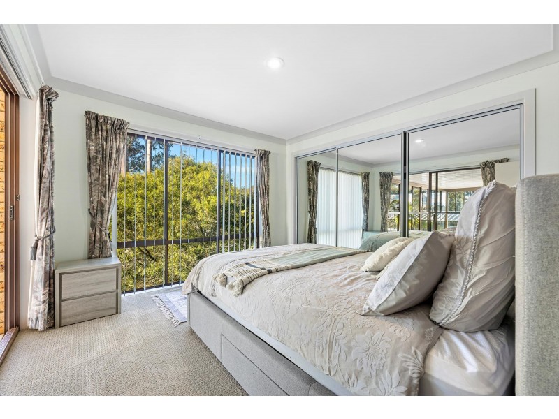 16 Hazel Road, Moruya Heads NSW 2537