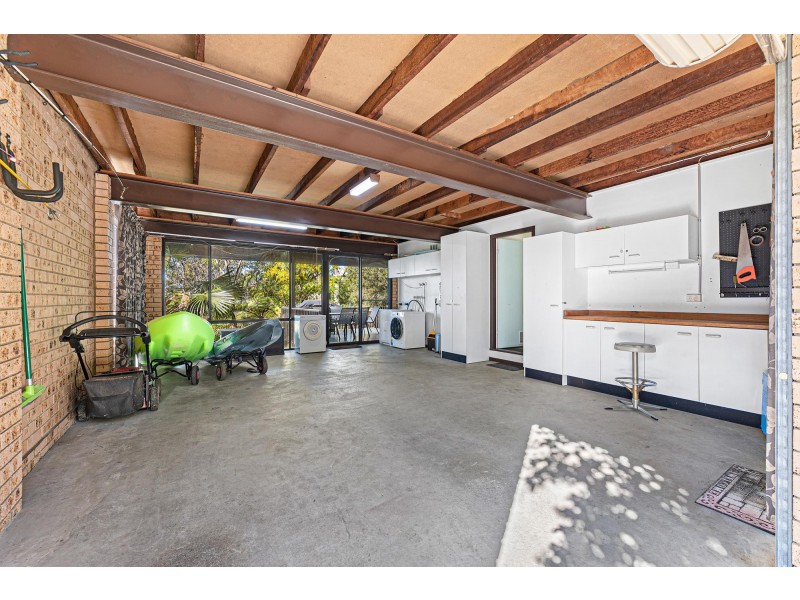16 Hazel Road, Moruya Heads NSW 2537