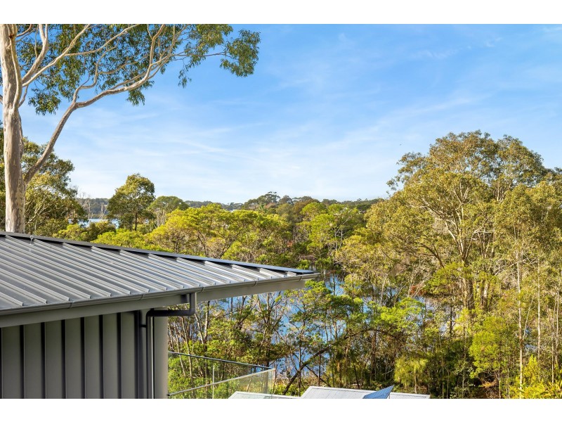 16 Hazel Road, Moruya Heads NSW 2537