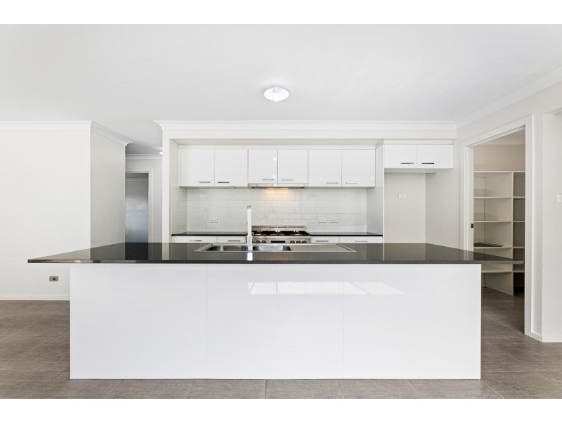 6 Joy Place, Moruya NSW 2537