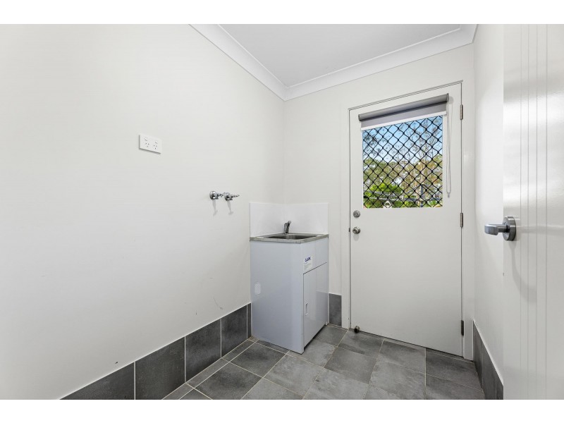 6 Joy Place, Moruya NSW 2537