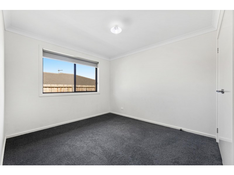 6 Joy Place, Moruya NSW 2537
