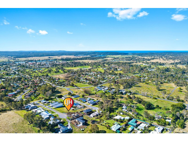13 Swan Ridge Place, Moruya NSW 2537