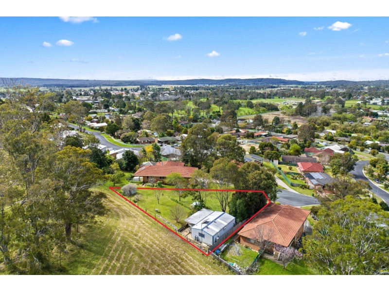 5 Ryley Close, Moruya NSW 2537