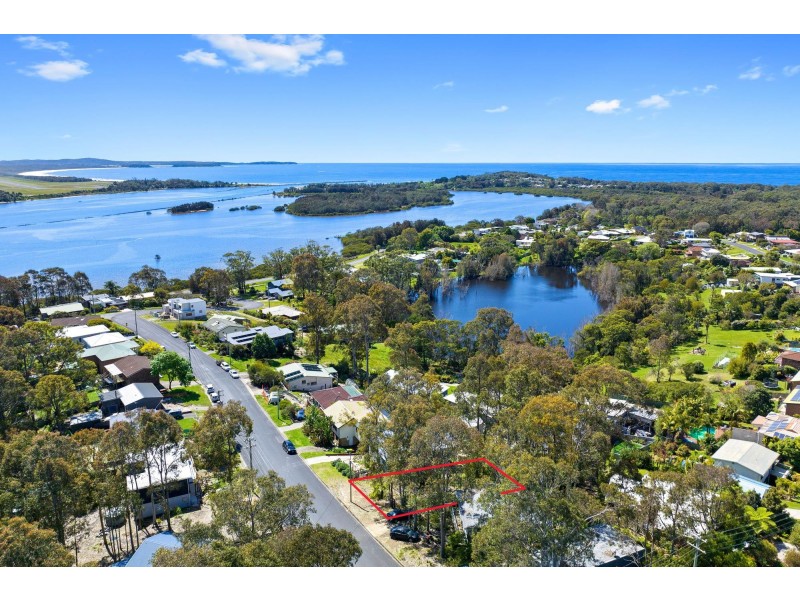 22 Hazel Road, Moruya Heads NSW 2537