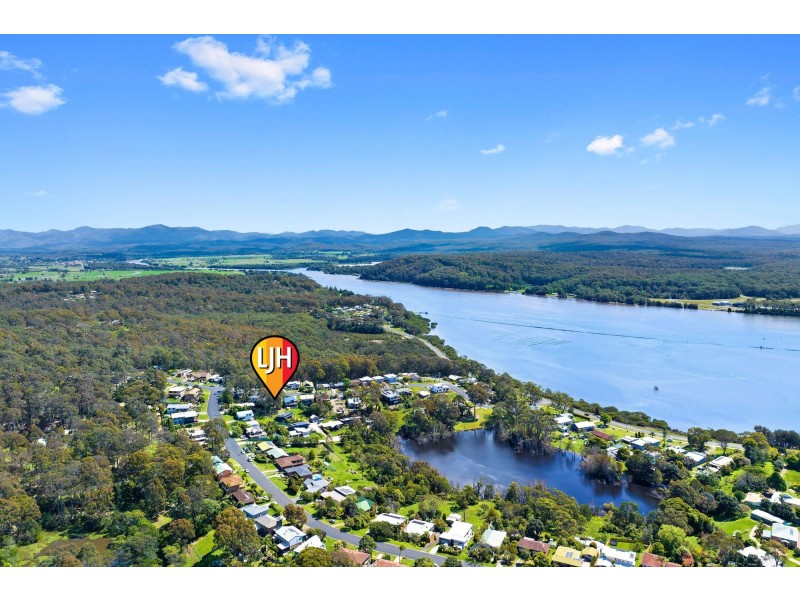 22 Hazel Road, Moruya Heads NSW 2537