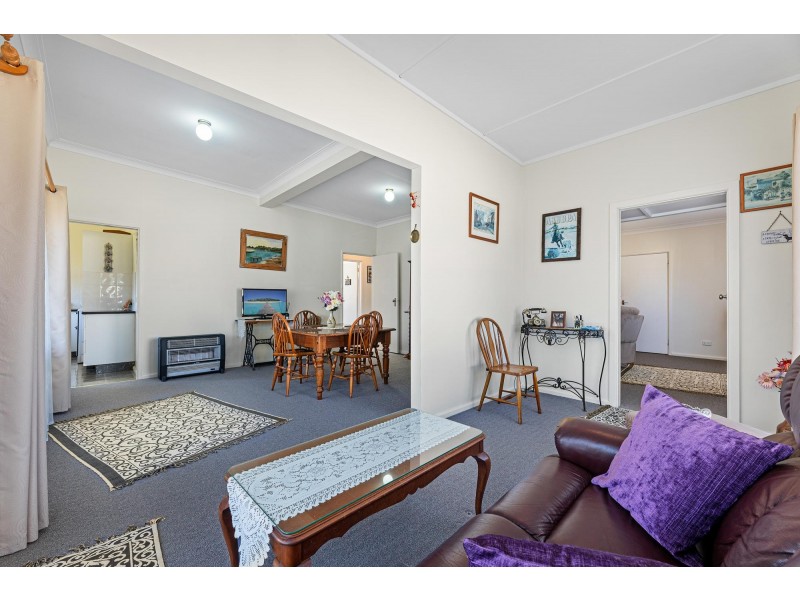 4 Sutcliffe Street, Bodalla NSW 2545