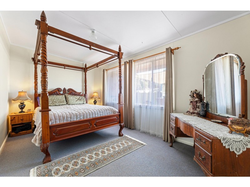 4 Sutcliffe Street, Bodalla NSW 2545