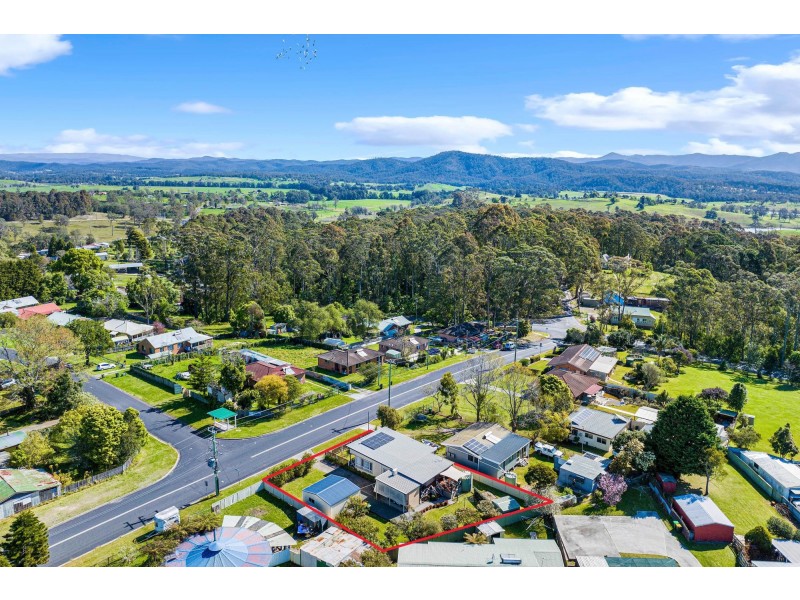 4 Sutcliffe Street, Bodalla NSW 2545