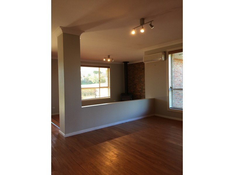 6 Craig Mostyn Place, Moruya NSW 2537