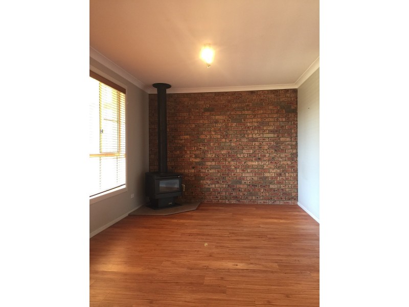 6 Craig Mostyn Place, Moruya NSW 2537