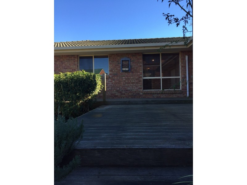 6 Craig Mostyn Place, Moruya NSW 2537
