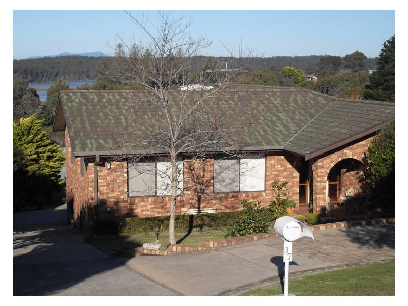 37 Beatty Crescent, Tuross Head NSW 2537