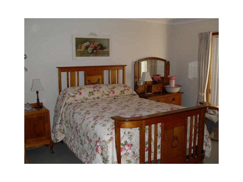 37 Beatty Crescent, Tuross Head NSW 2537