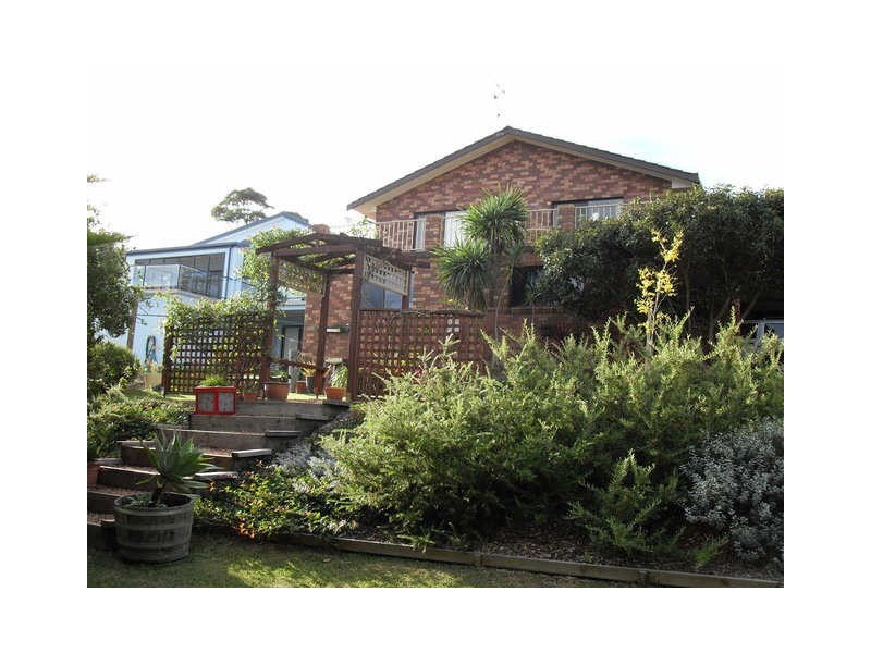 37 Beatty Crescent, Tuross Head NSW 2537