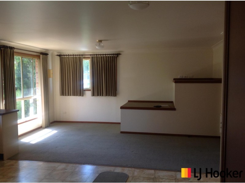 3/16 Mirrabooka Ave, Moruya NSW 2537